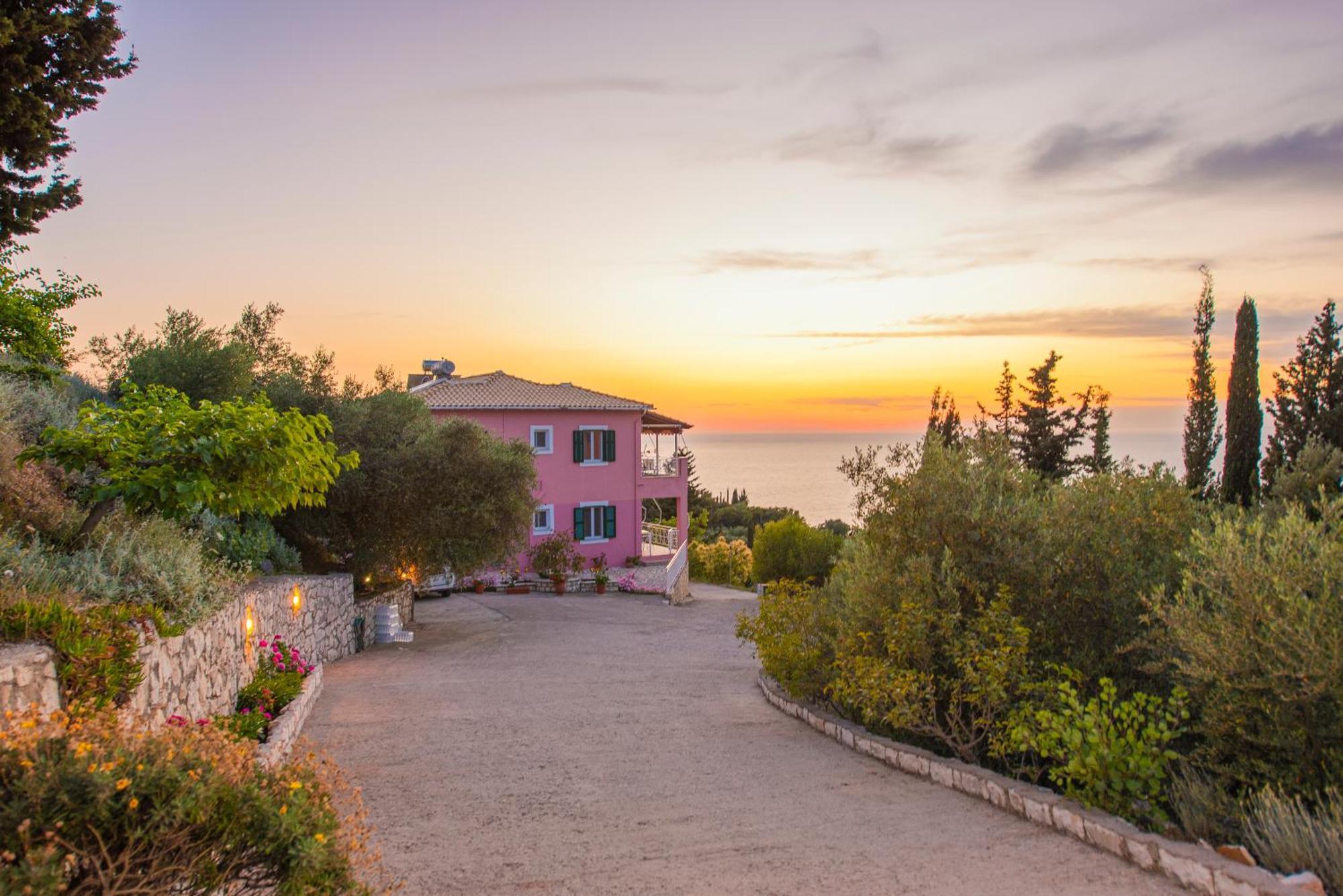 Agnantio Apartment Ayios Nikitas Bagian luar foto