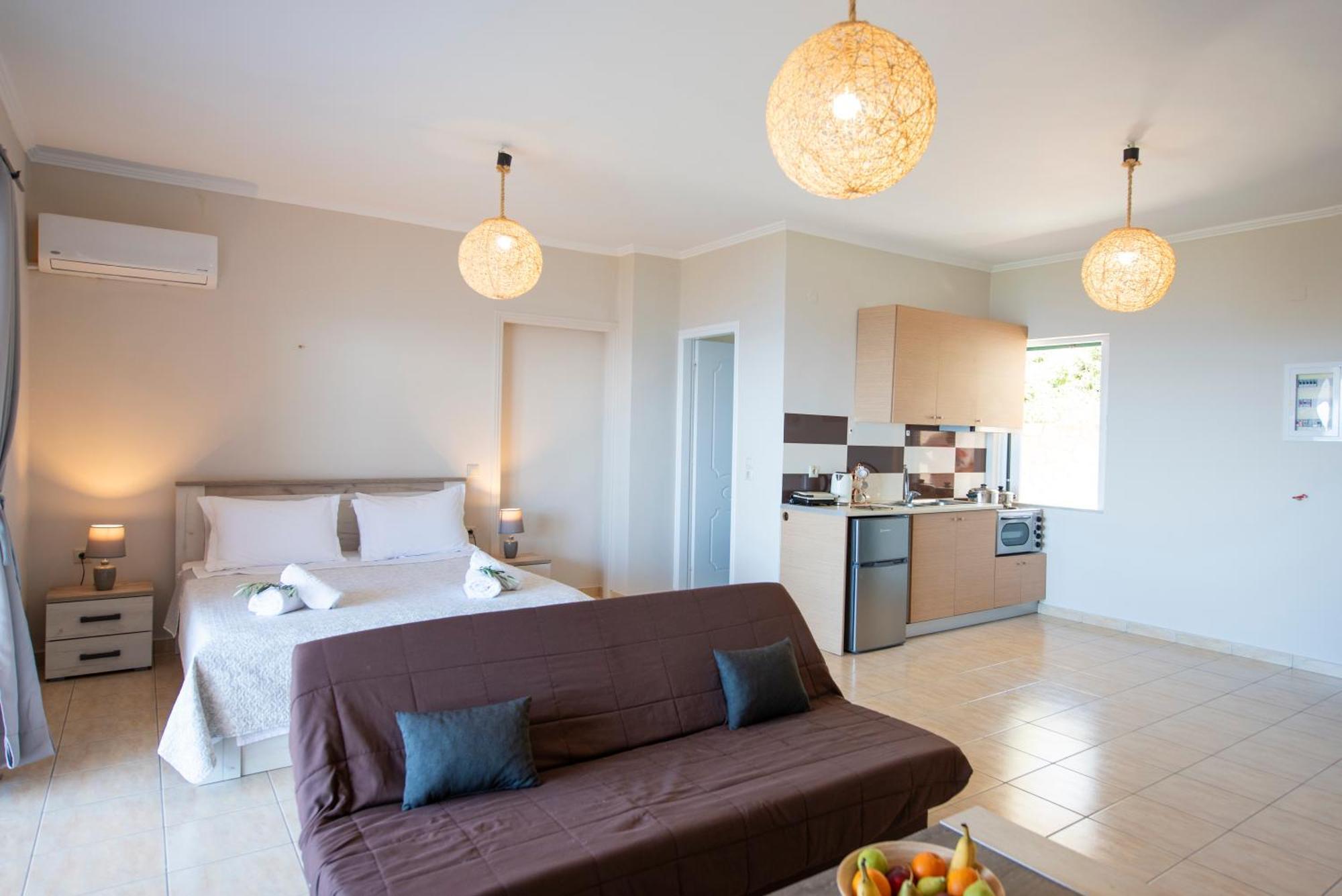 Agnantio Apartment Ayios Nikitas Bagian luar foto