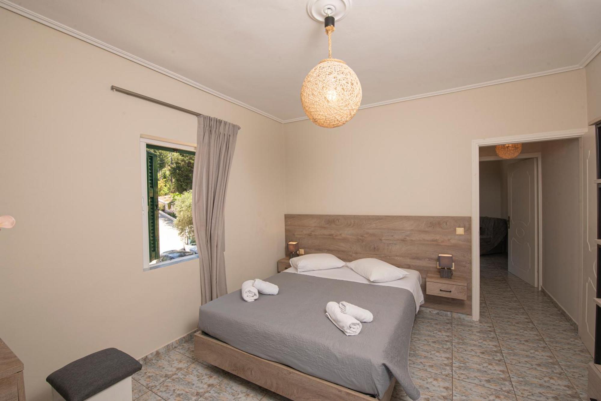 Agnantio Apartment Ayios Nikitas Bagian luar foto