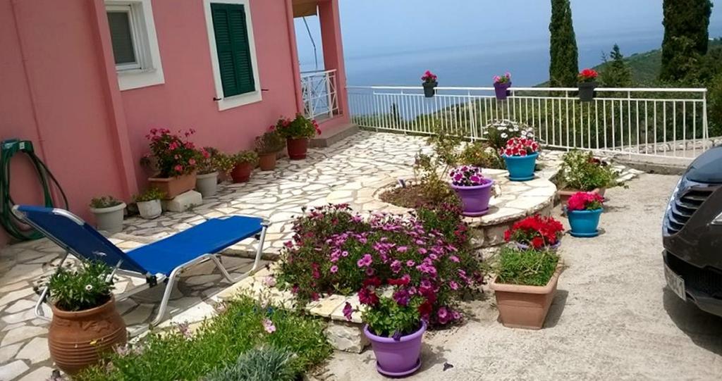 Agnantio Apartment Ayios Nikitas Bagian luar foto